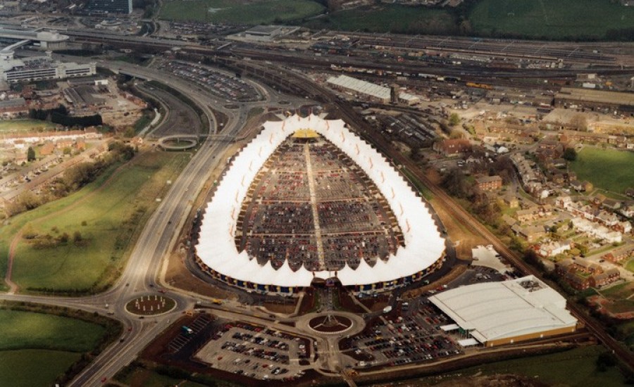 Large scale PVC tensile structure covering shopping centre