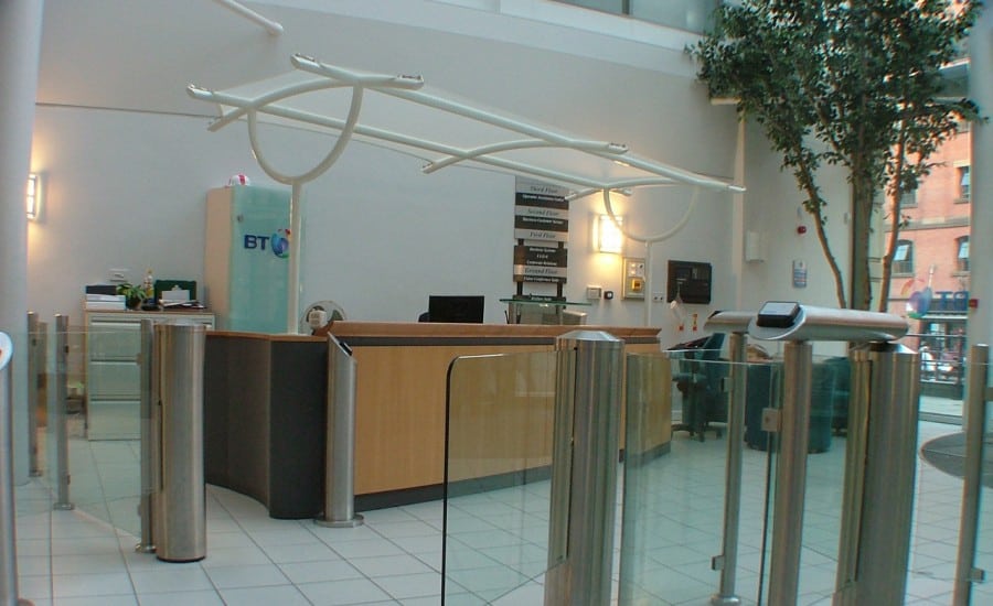 Self supporting tensile structure
