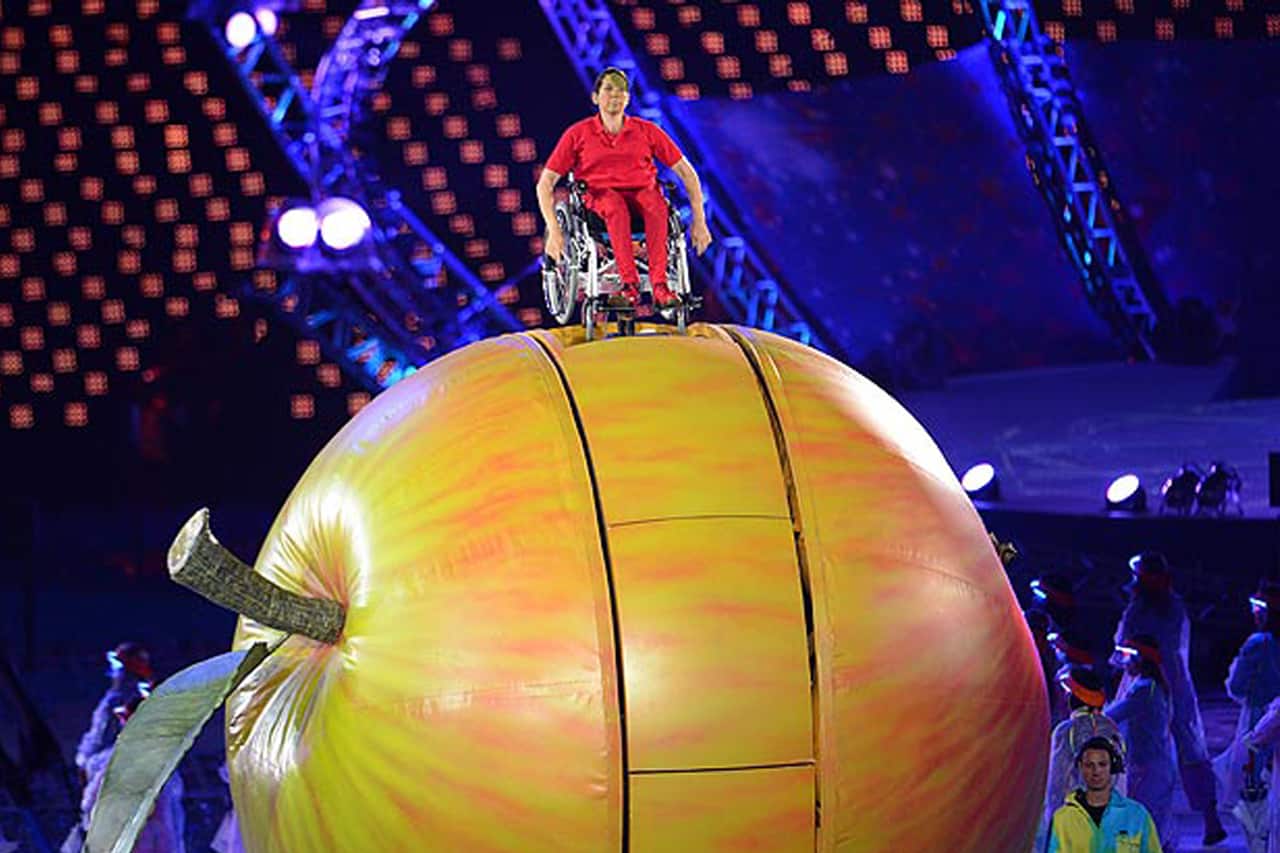 Fabric inflatable apple for Paralympic Games - Architen Landrell