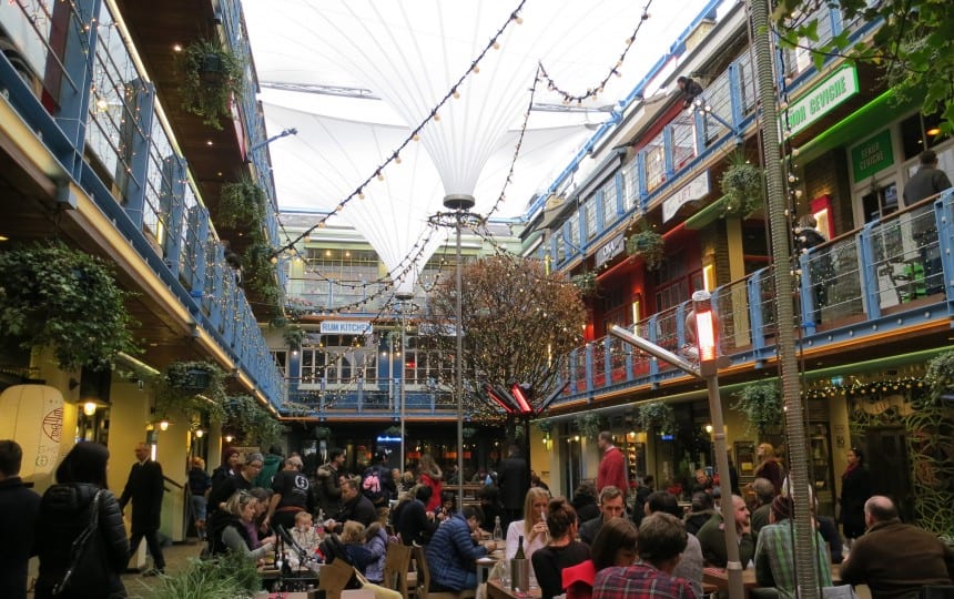 Kingly Court Fabric Structure at Christmas