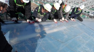 ETFE foil cushion installation